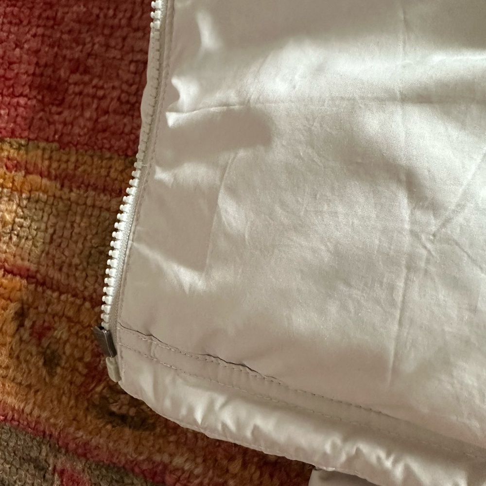 Patagonia Women's Puffer Jacket - Cream - Picture 9 of 10